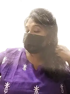 Snapshot of chaitara-reddy chatting on 10.26.25 chaitara-reddy online show from 10.26.25