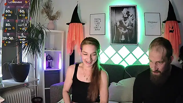 XBellaXundXUweX online show from 10.08.25