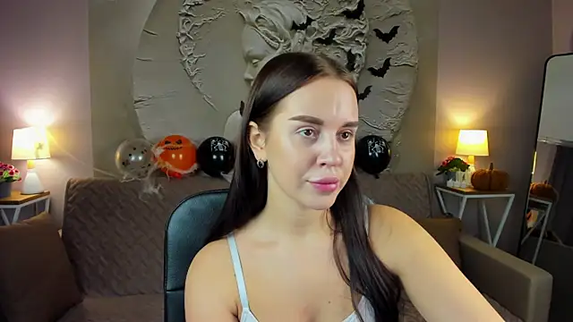 AmeliaRoyale online show from 10.26.25