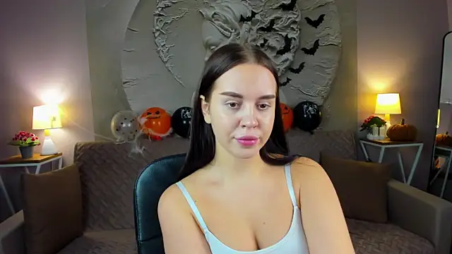 AmeliaRoyale online show from 10.27.25