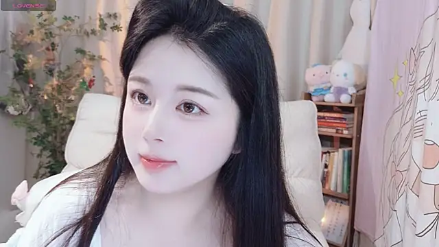 Snapshot of SweetTease2025 chatting on 10.25.25 SweetTease2025 online show from 10.25.25