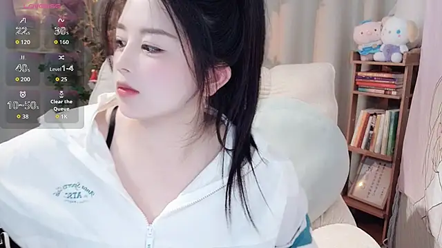 Snapshot of SweetTease2025 chatting on 10.31.25 SweetTease2025 online show from 10.31.25