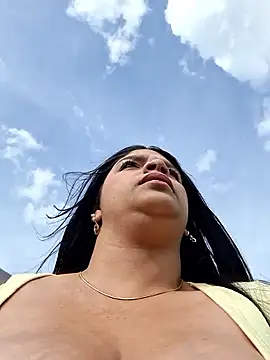 Snapshot of Eiimy_pretty chatting on 09.11.25 Eiimy pretty online show from 09.11.25