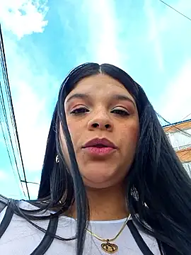 Snapshot of Eiimy_pretty chatting on 10.14.25 Eiimy pretty online show from 10.14.25