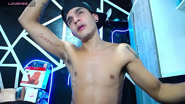 Angel latinboy online show from 02.19.25
