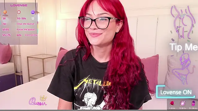 Snapshot of mae_lyra chatting on 02.19.26 mae lyra online show from 02.19.26