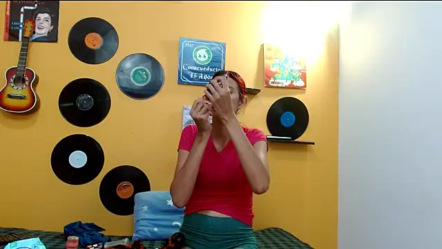 skinnyverus18 online show from 11.27.25