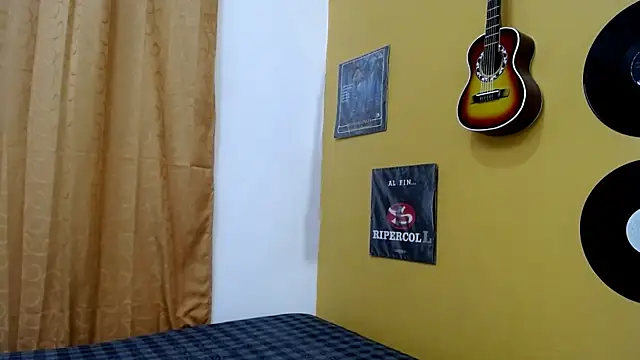 skinnyverus18 online show from 02.12.26