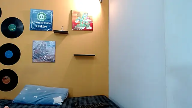 skinnyverus18 online show from 03.28.26