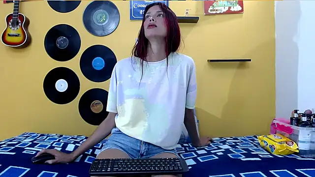 Snapshot of skinnyverus18 chatting on 05.02.26 skinnyverus18 online show from 05.02.26