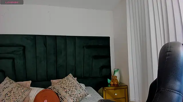 Snapshot of SaraWagner_ chatting on 02.06.26 SaraWagner online show from 02.06.26