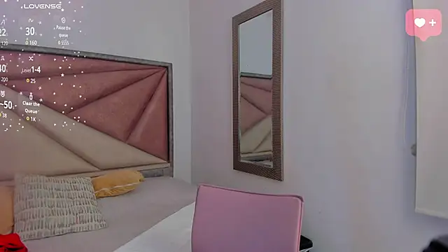 SaraWagner  online show from 06.19.26