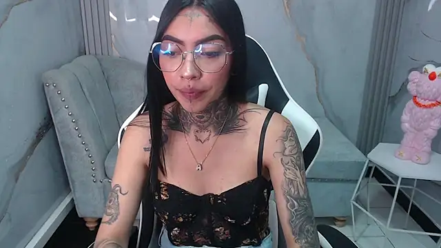 Snapshot of Ashley_Blum_v chatting on 09.18.25 Ashley Blum v online show from 09.18.25