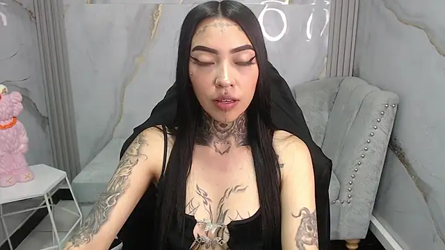 Snapshot of Ashley_Blum_v chatting on 10.23.25 Ashley Blum v online show from 10.23.25