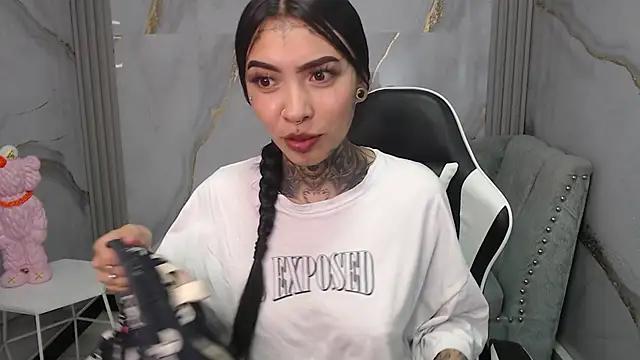 Snapshot of Ashley_Blum_v chatting on 11.07.25 Ashley Blum v online show from 11.07.25