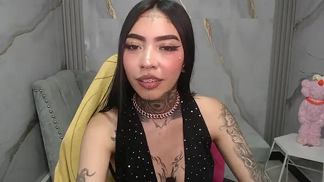 Snapshot of Ashley_Blum_v chatting on 11.17.25 Ashley Blum v online show from 11.17.25