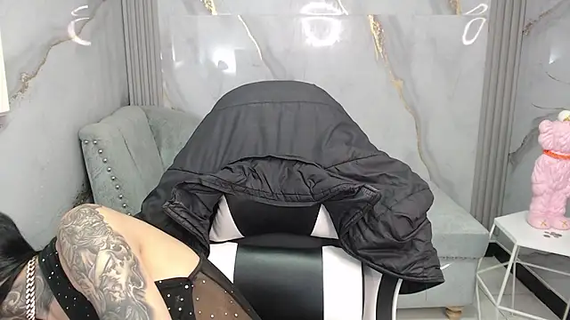 Snapshot of Ashley_Blum_v chatting on 12.05.25 Ashley Blum v online show from 12.05.25