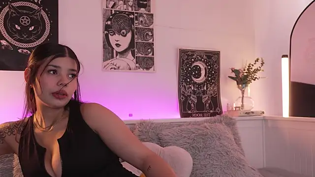 sophieee art online show from 09.11.25