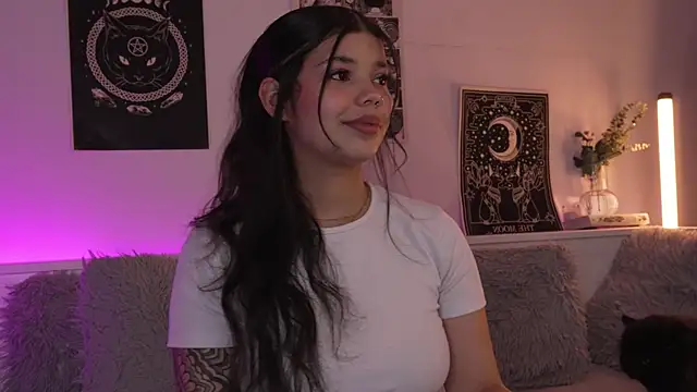 sophieee art online show from 10.07.25