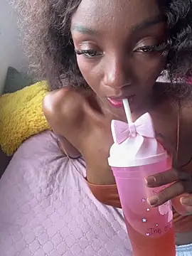 Keirahartz online show from 04.05.26