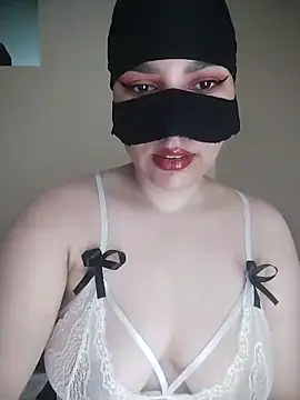 Snapshot of Diva_watine chatting on 09.22.25 Diva watine online show from 09.22.25