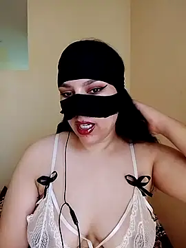 Snapshot of Diva_watine chatting on 10.11.25 Diva watine online show from 10.11.25