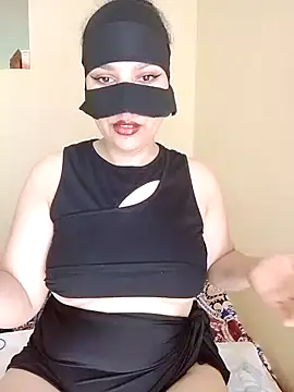 Snapshot of Diva_watine chatting on 10.13.25 Diva watine online show from 10.13.25