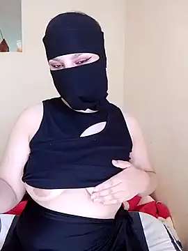 Snapshot of Diva_watine chatting on 10.16.25 Diva watine online show from 10.16.25