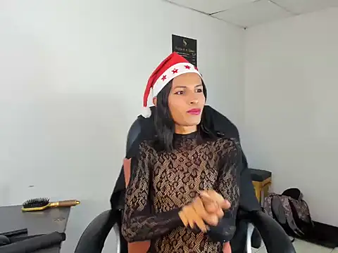 Aisha hotts777 online show from 12.02.25