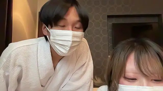 Snapshot of reon_reonreon chatting on 11.17.25 reon reonreon online show from 11.17.25