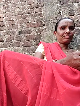 Snapshot of Pinky12A chatting on 10.10.25 Pinky12A online show from 10.10.25