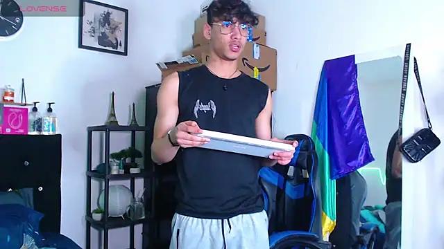 Gael Jones online show from 10.05.25