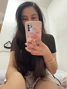 Snapshot of Lissa_xinh09 chatting on 10.14.25 Lissa xinh09 online show from 10.14.25