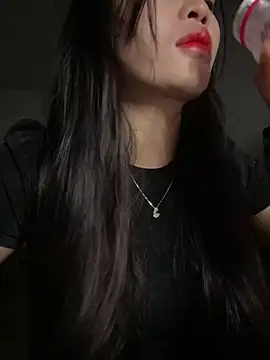 Snapshot of Lissa_xinh09 chatting on 10.18.25 Lissa xinh09 online show from 10.18.25