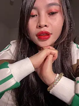 Snapshot of Lissa_xinh09 chatting on 10.21.25 Lissa xinh09 online show from 10.21.25