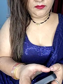 Snapshot of indian-hotmilfs chatting on 11.21.25 indian-hotmilfs online show from 11.21.25