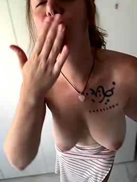 TenderLaGlamor online show from 09.14.25