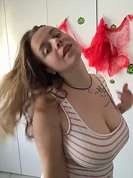 TenderLaGlamor online show from 10.30.25