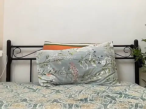 LucytheDevilQueen online show from 10.08.25