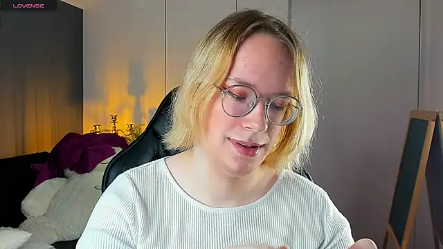 Amanda Butlerr online show from 11.02.25