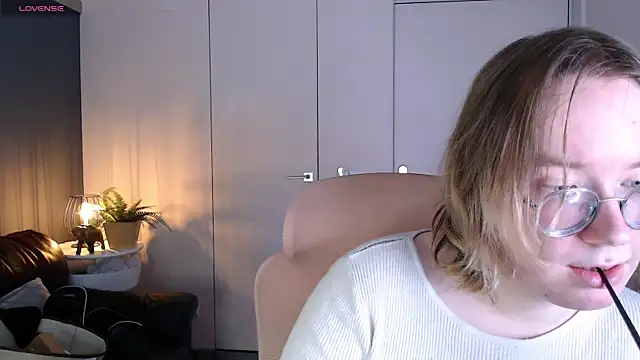 Amanda Butlerr online show from 05.08.26