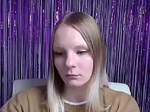 Snapshot of Kassandra_XX chatting on 09.24.25 Kassandra XX online show from 09.24.25