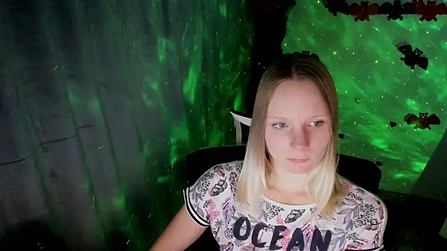 Snapshot of Kassandra_XX chatting on 10.20.25 Kassandra XX online show from 10.20.25