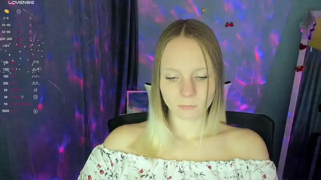 Snapshot of Kassandra_XX chatting on 11.12.25 Kassandra XX online show from 11.12.25