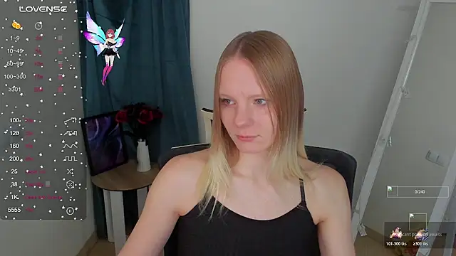 Snapshot of Kassandra_XX chatting on 11.13.25 Kassandra XX online show from 11.13.25