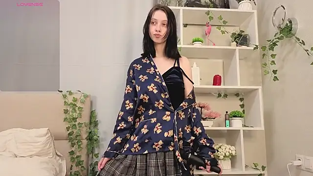 SuzanneHowse online show from 04.05.26