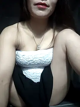 Snapshot of TinTim02 chatting on 04.11.26 TinTim02 online show from 04.11.26