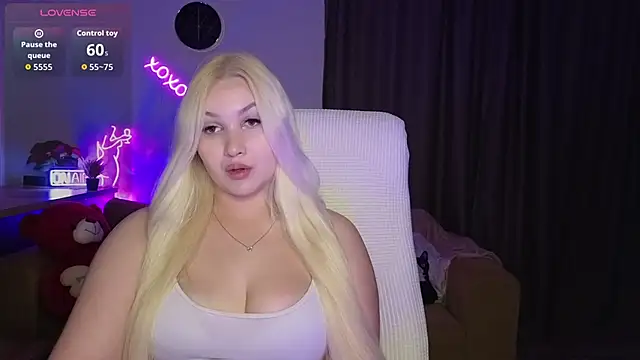 Snapshot of adrelaxina chatting on 05.07.26 adrelaxina online show from 05.07.26