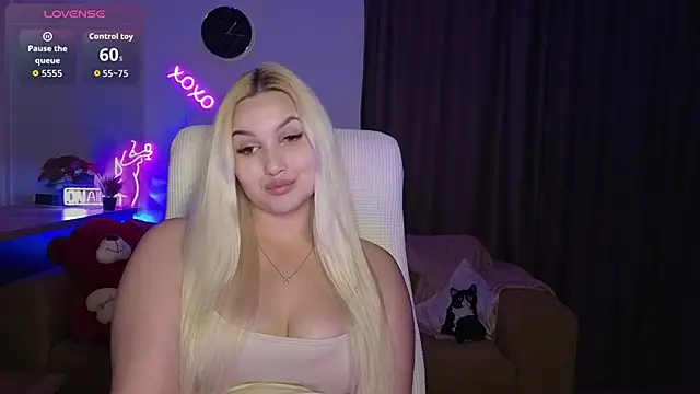 Snapshot of adrelaxina chatting on 05.28.26 adrelaxina online show from 05.28.26