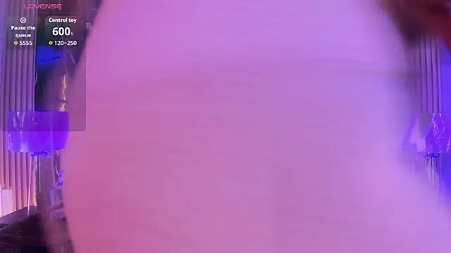 BustyGlow online show from 01.08.26